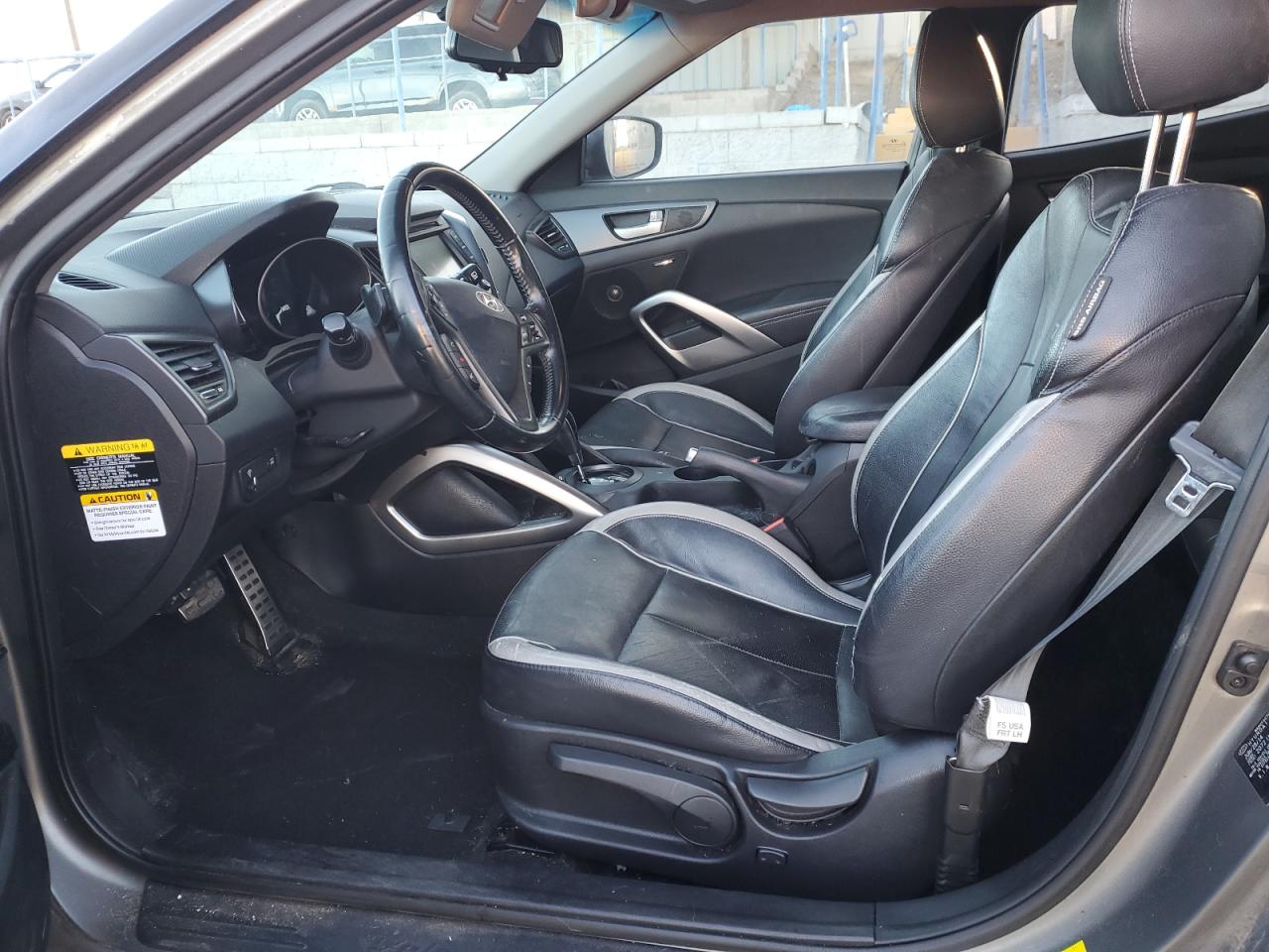 2015 Hyundai Veloster - Image 7