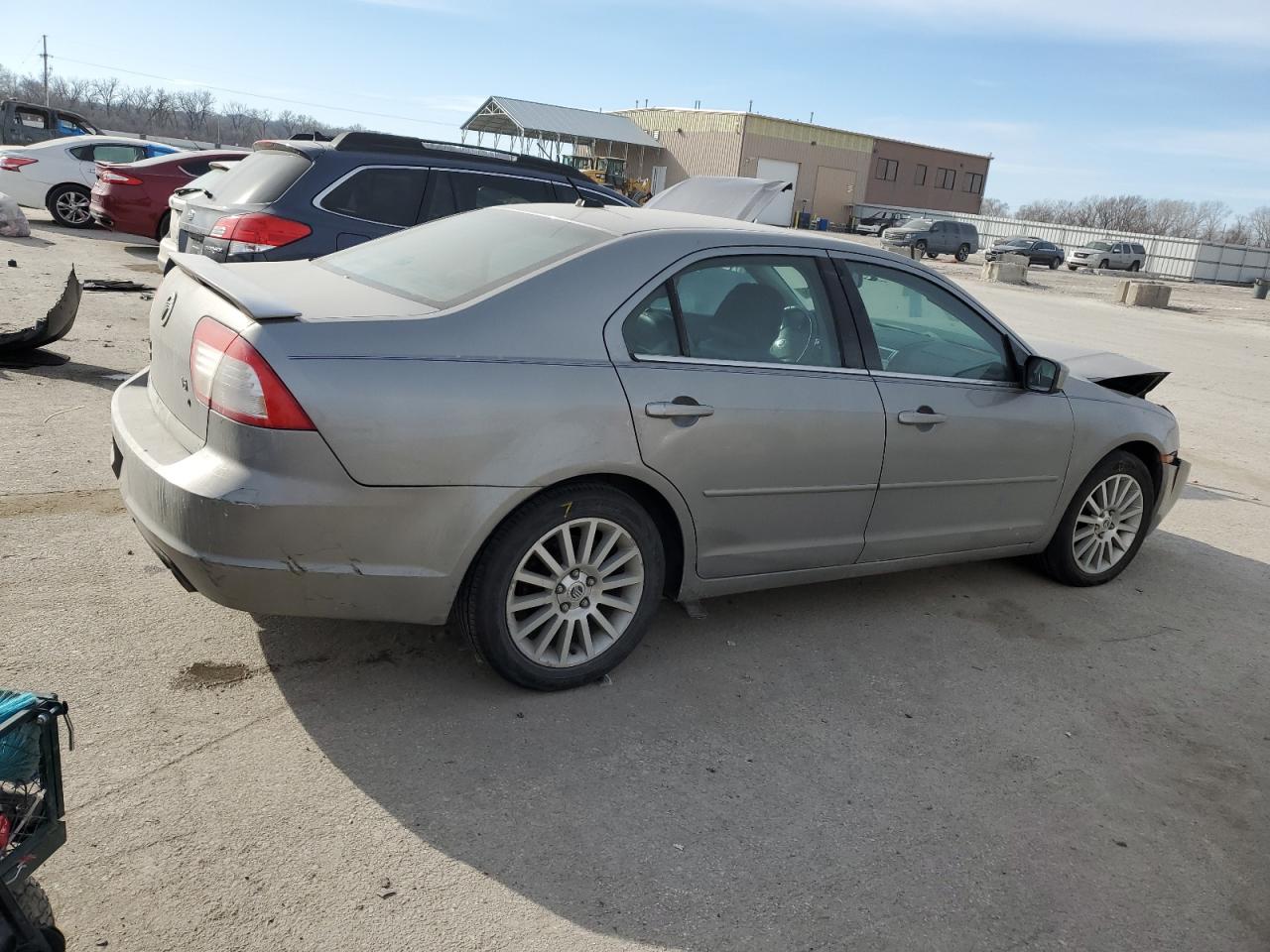 2009 Mercury Milan - Image 3