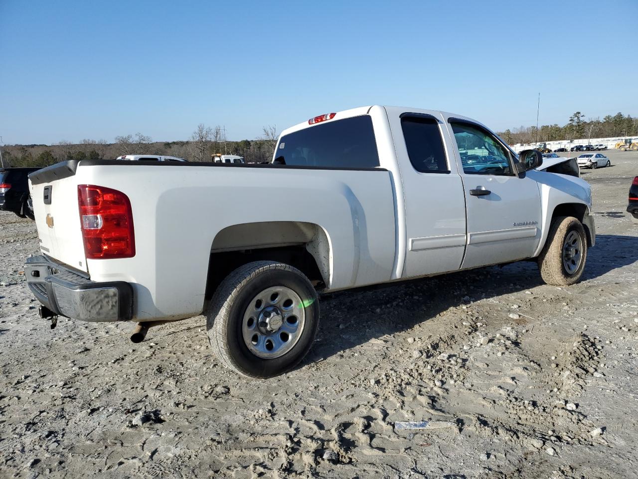 2012 Chevrolet Silverado - Image 3