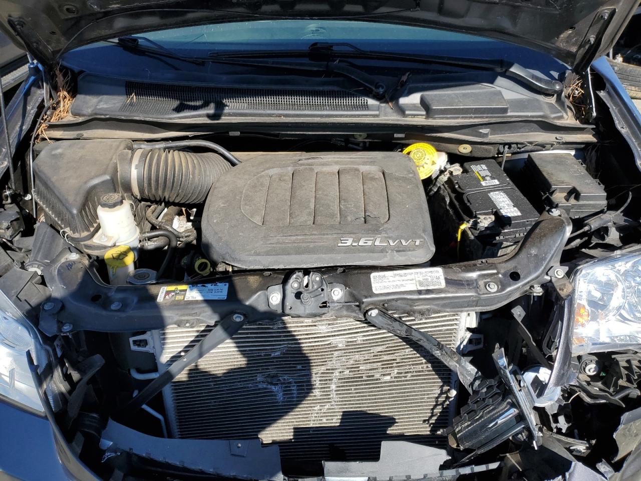 2018 Dodge Caravan - Image 14
