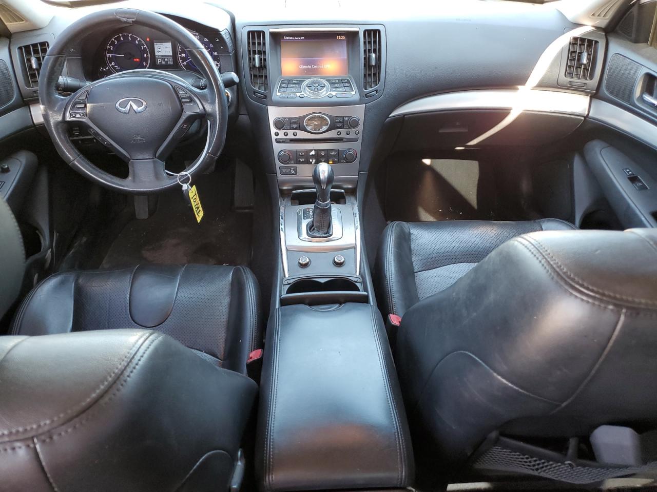 2015 Infiniti Q40 - Image 8