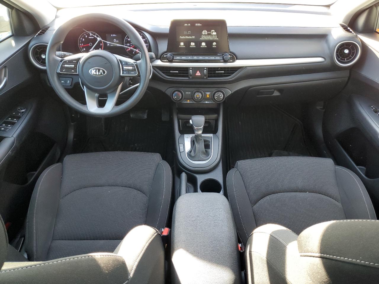 2021 Kia Forte - Image 8