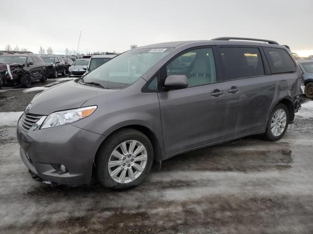 2014 Toyota Sienna Xle