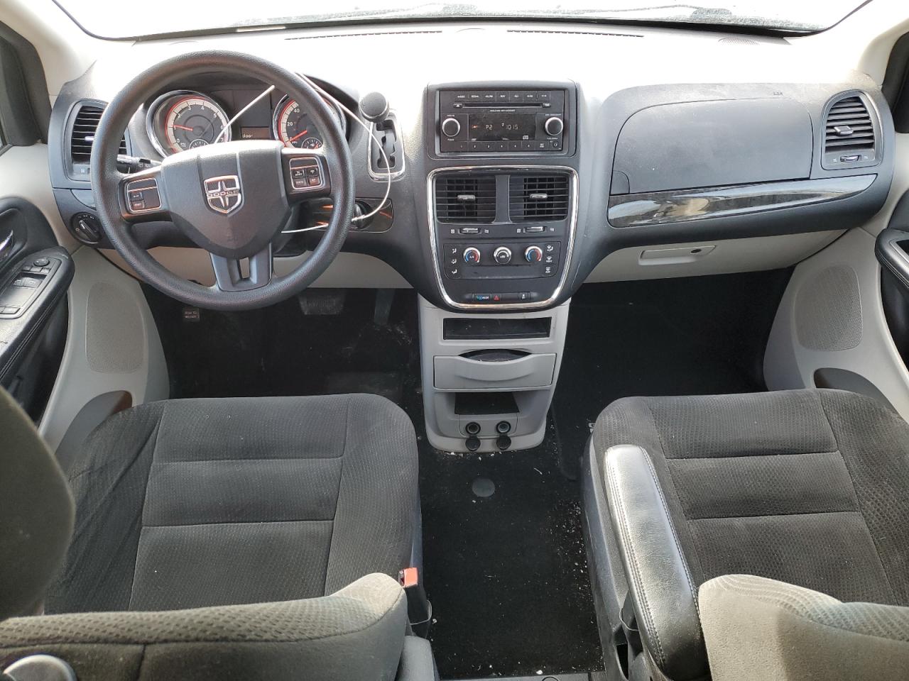 2016 Dodge Caravan - Image 8