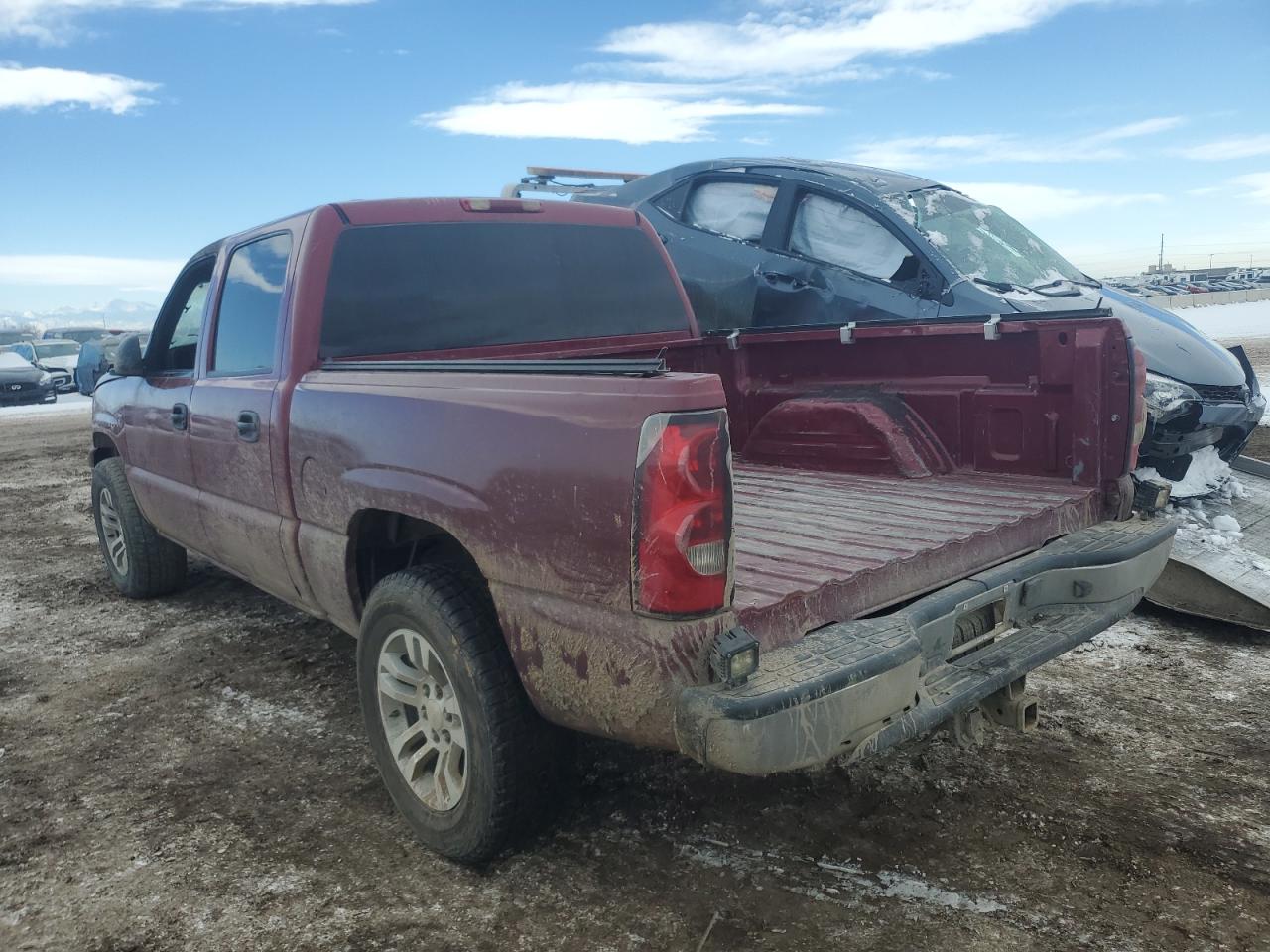 2005 Chevrolet Silverado - Image 2