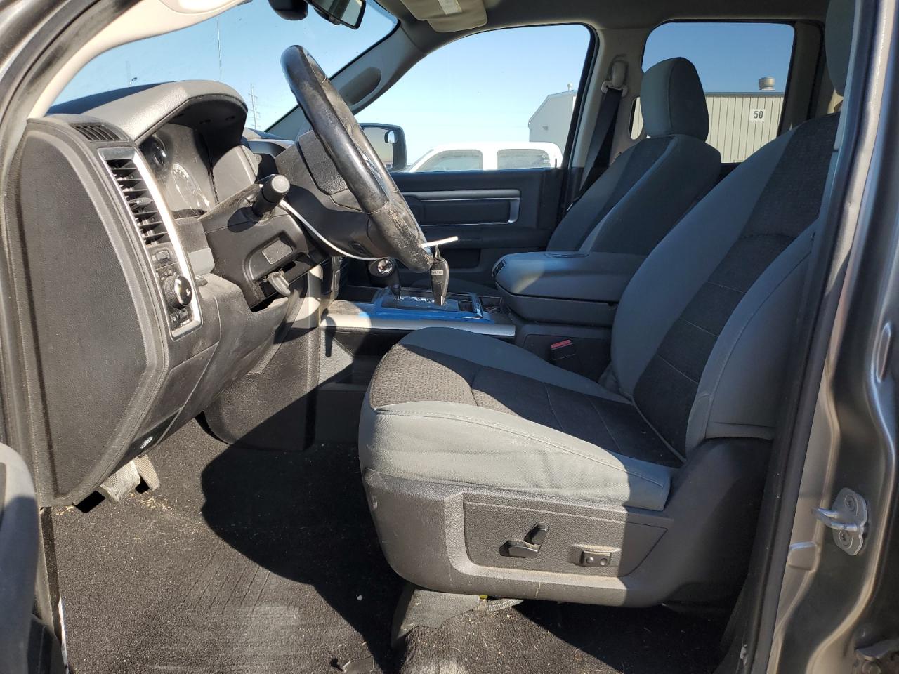 2013 RAM 1500 - Image 7
