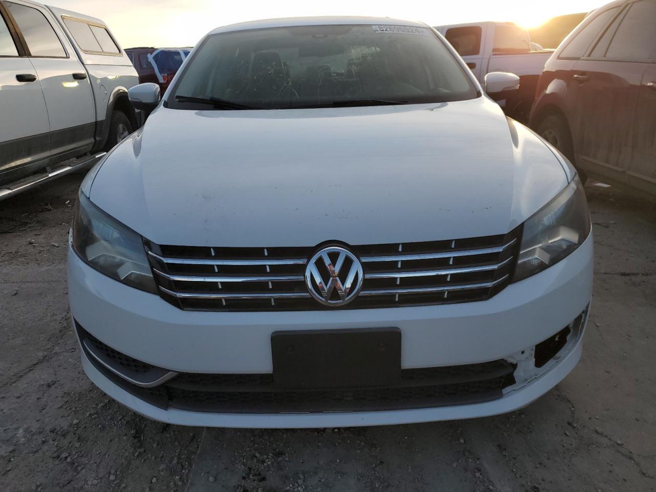 VIN 1VWBN7A34DC038991 2013 VOLKSWAGEN PASSAT no.5