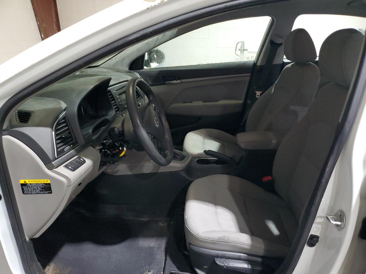 2017 Hyundai Elantra - Image 7