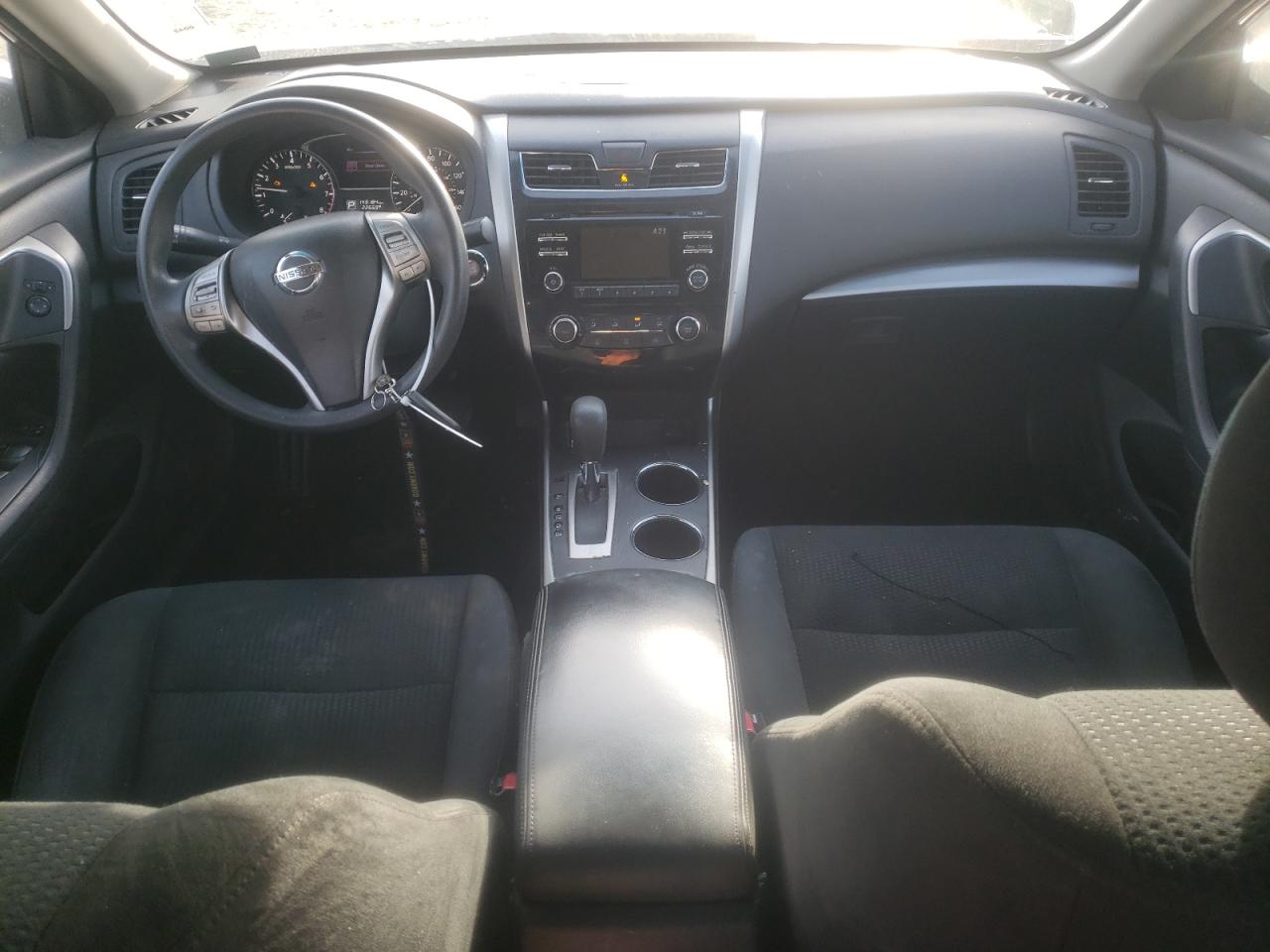 2015 Nissan Altima - Image 8