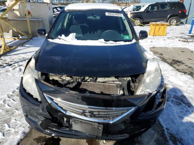  NISSAN VERSA 2014 Czarny