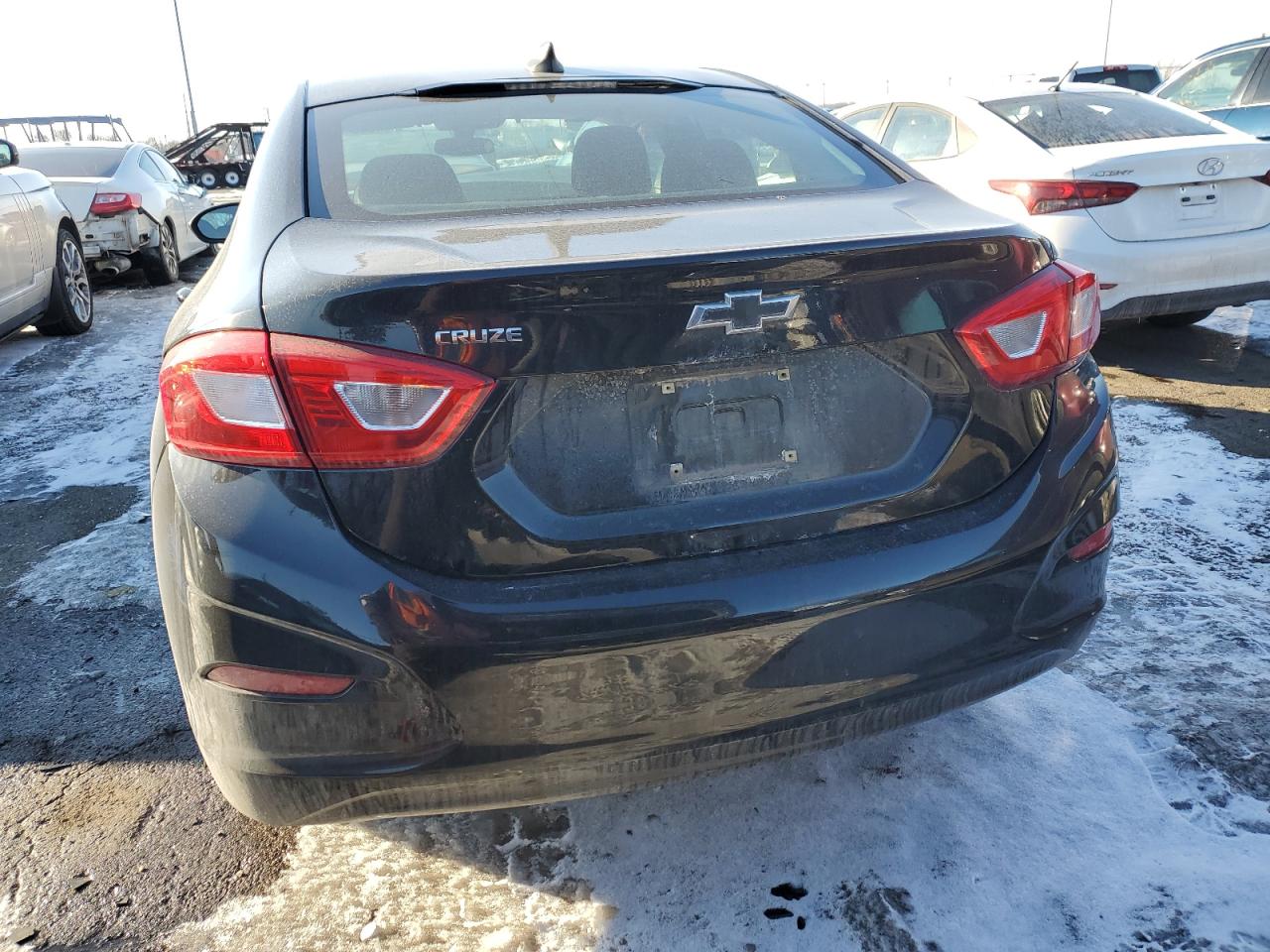 2018 Chevrolet Cruze - Image 6