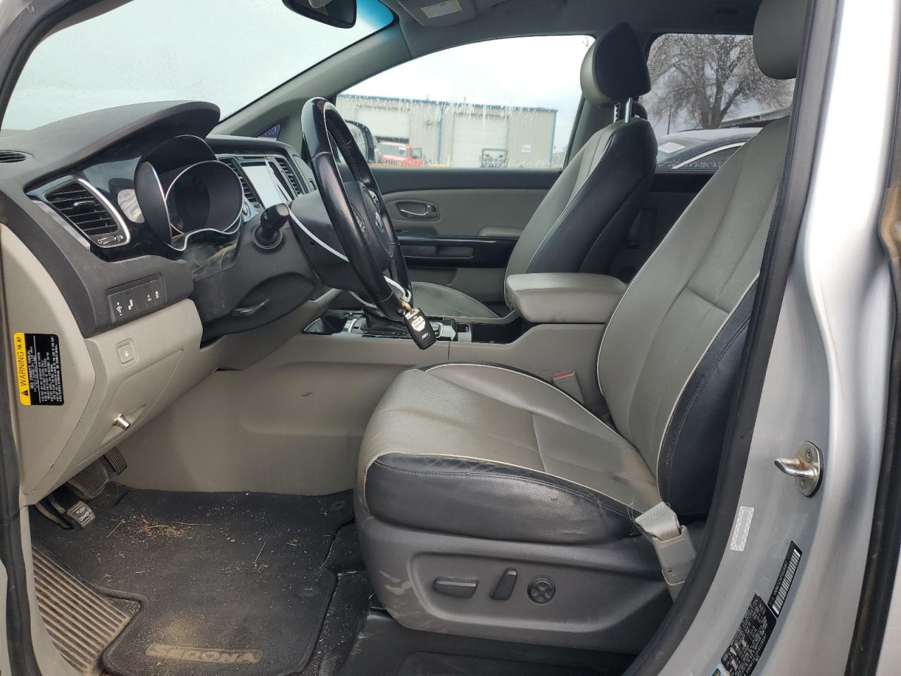 2015 Kia Sedona - Image 7