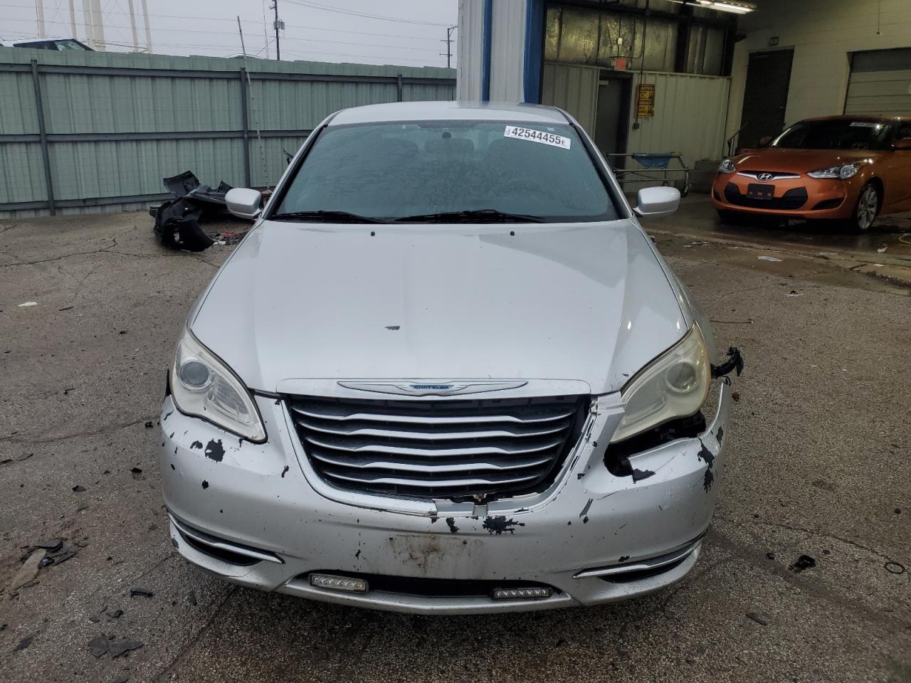 2012 Chrysler 200 - Image 5