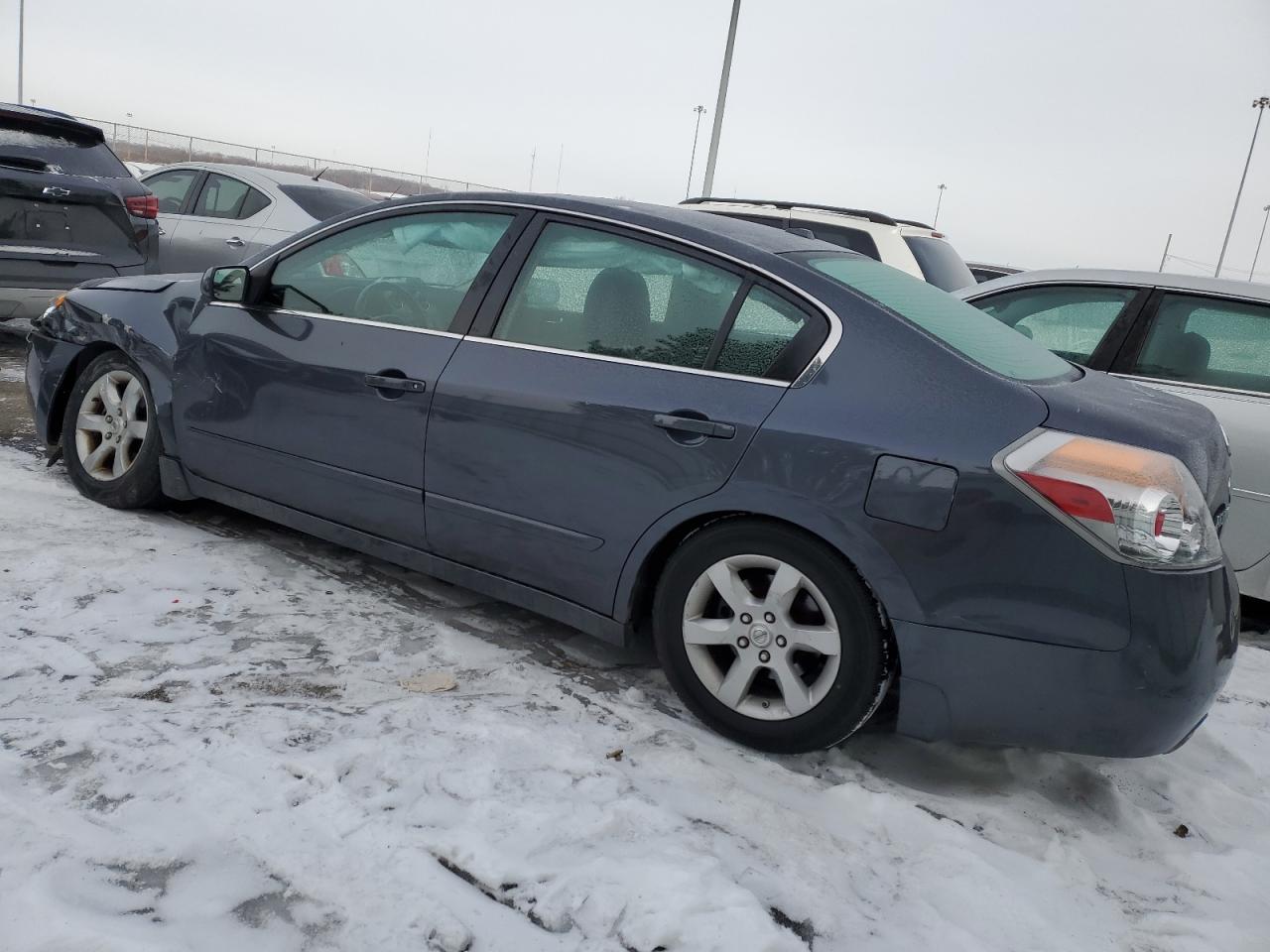 2009 Nissan Altima - Image 2