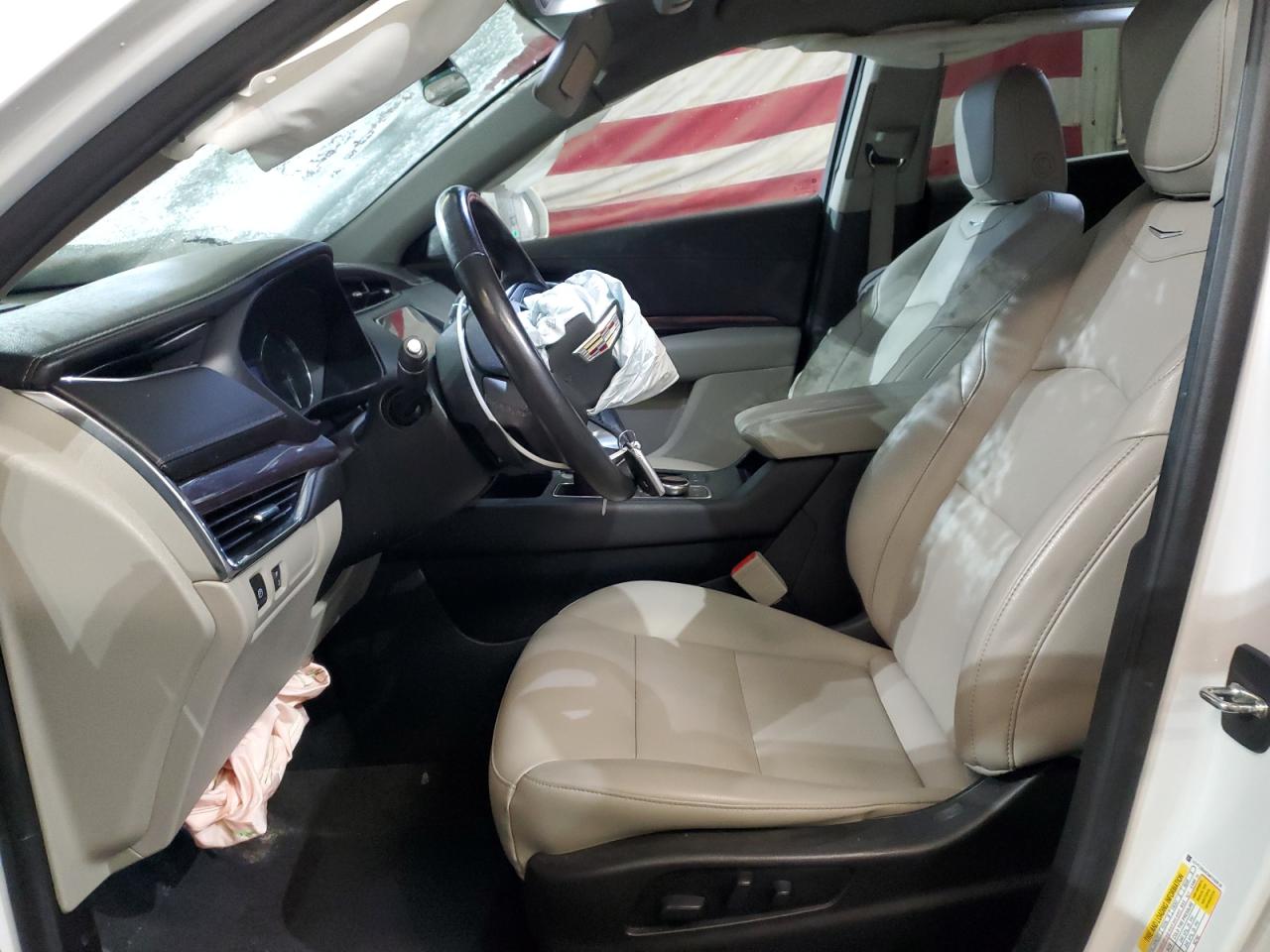2021 Cadillac XT4 - Image 7
