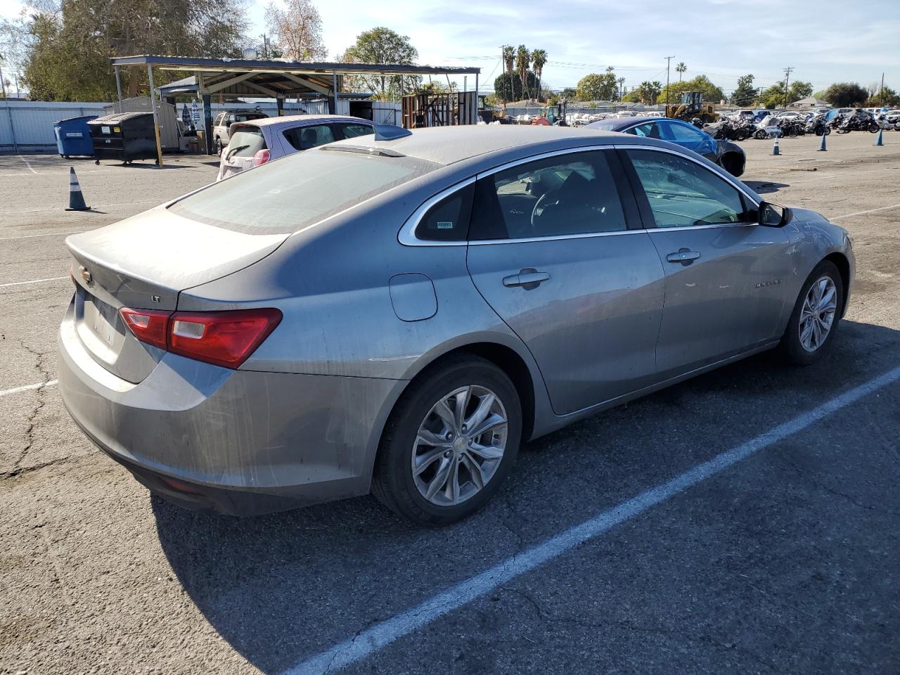 2023 Chevrolet Malibu - Image 3