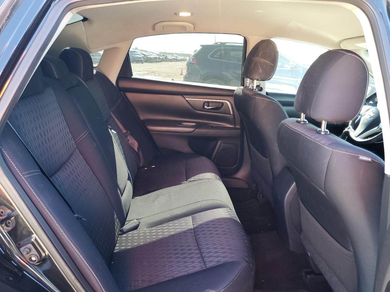 2017 Nissan Altima - Image 10