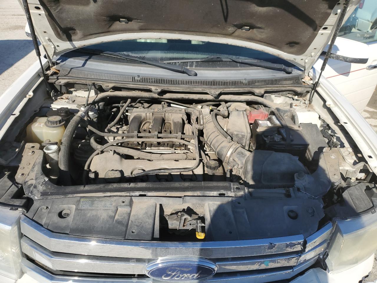 2010 Ford Flex - Image 12