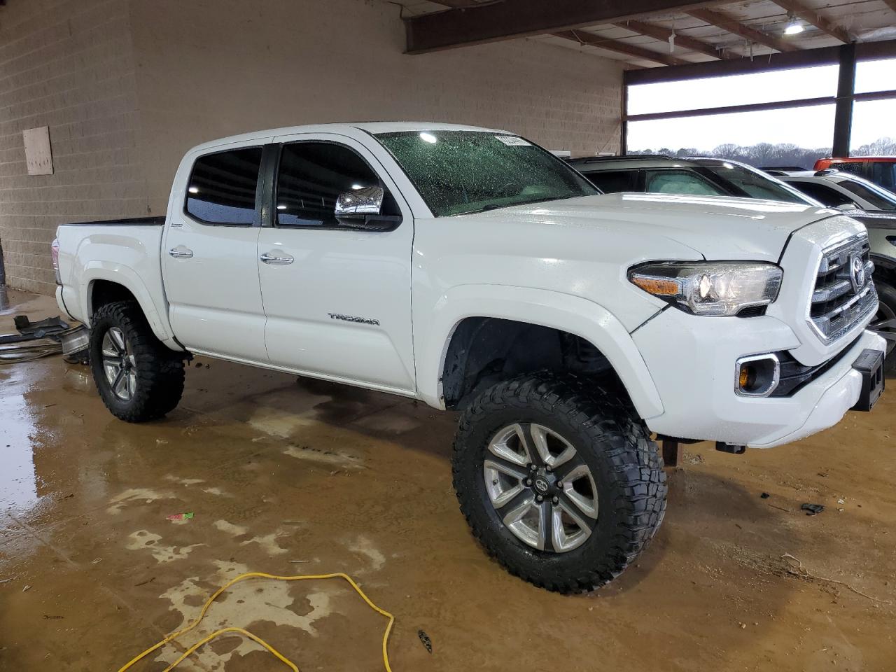 2017 Toyota Tacoma - Image 4