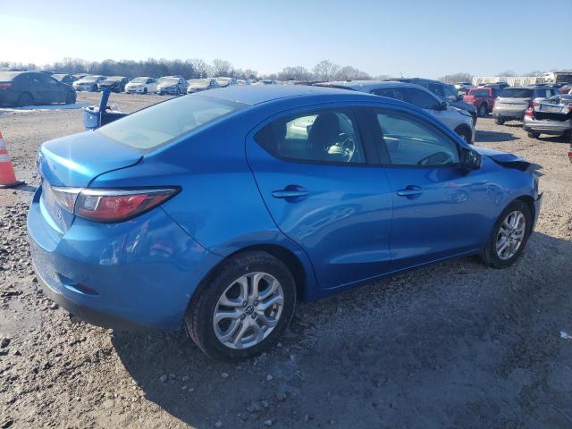 Sedans TOYOTA YARIS 2017 Blue