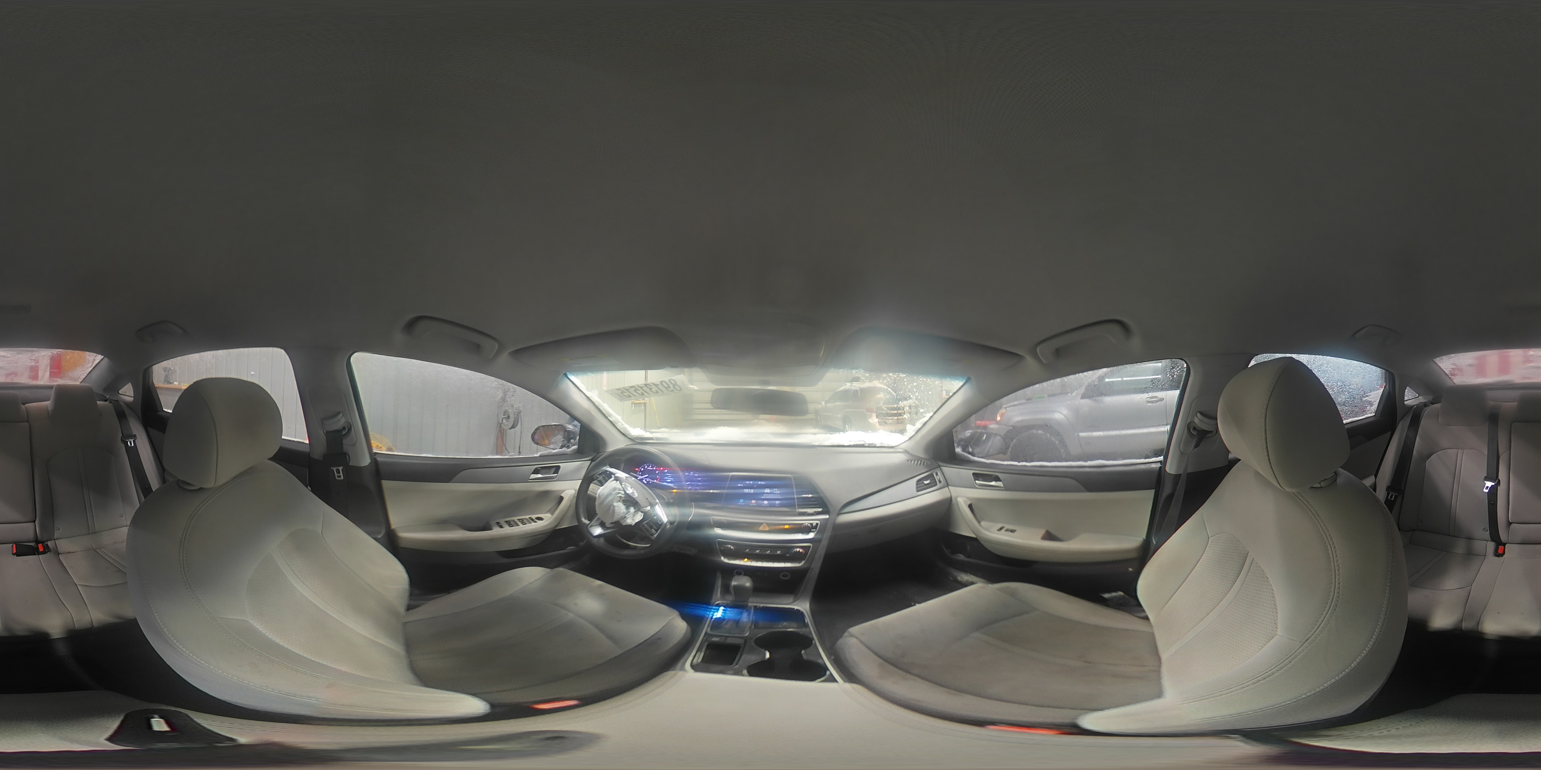 2018 Hyundai Sonata - Image 13