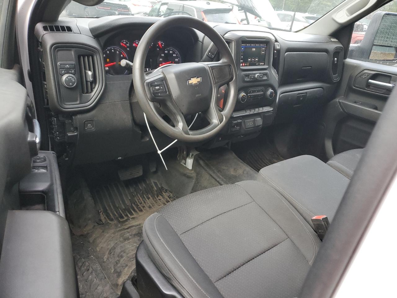 2022 Chevrolet Silverado - Image 8