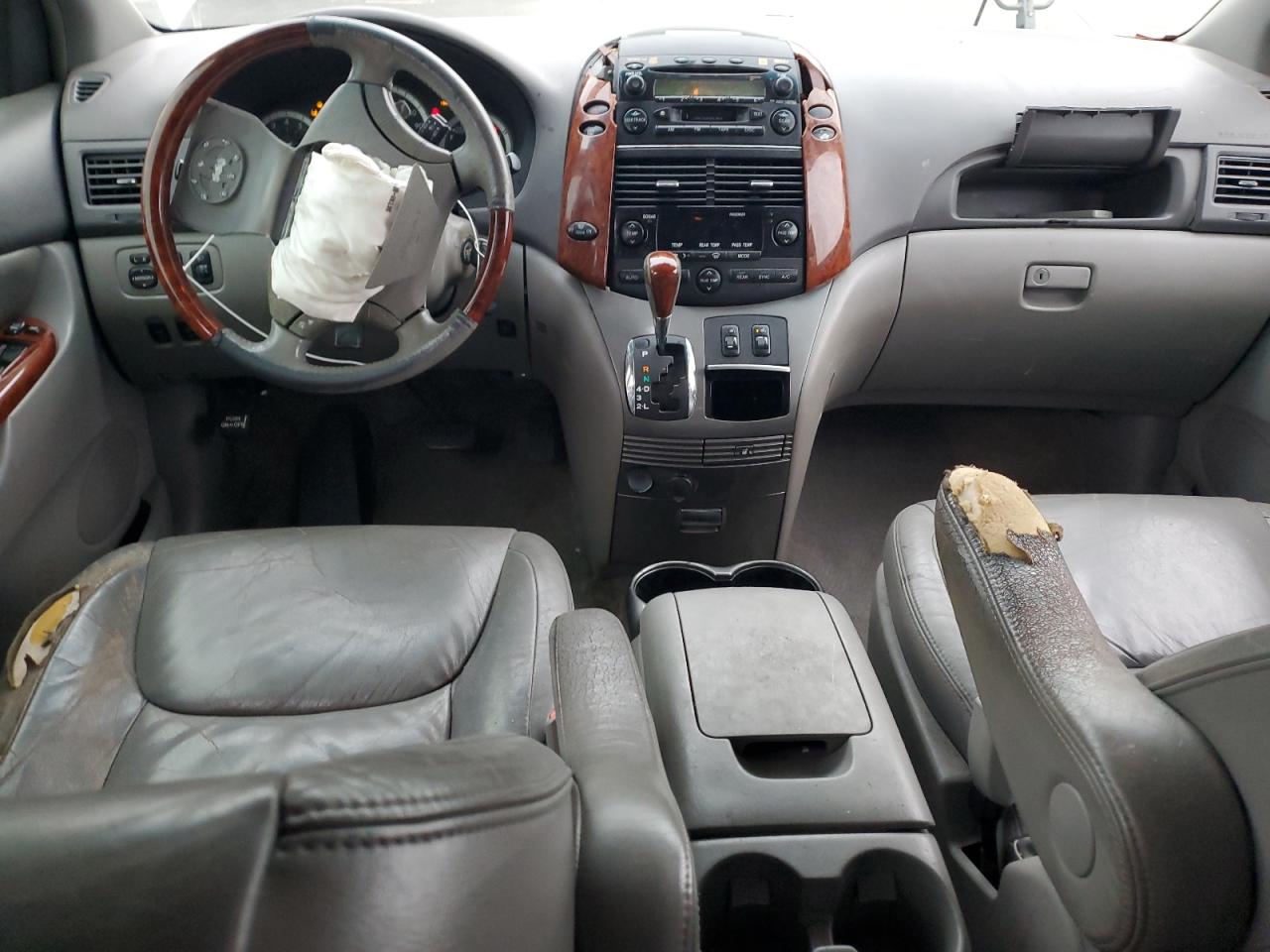 2005 Toyota Sienna - Image 8