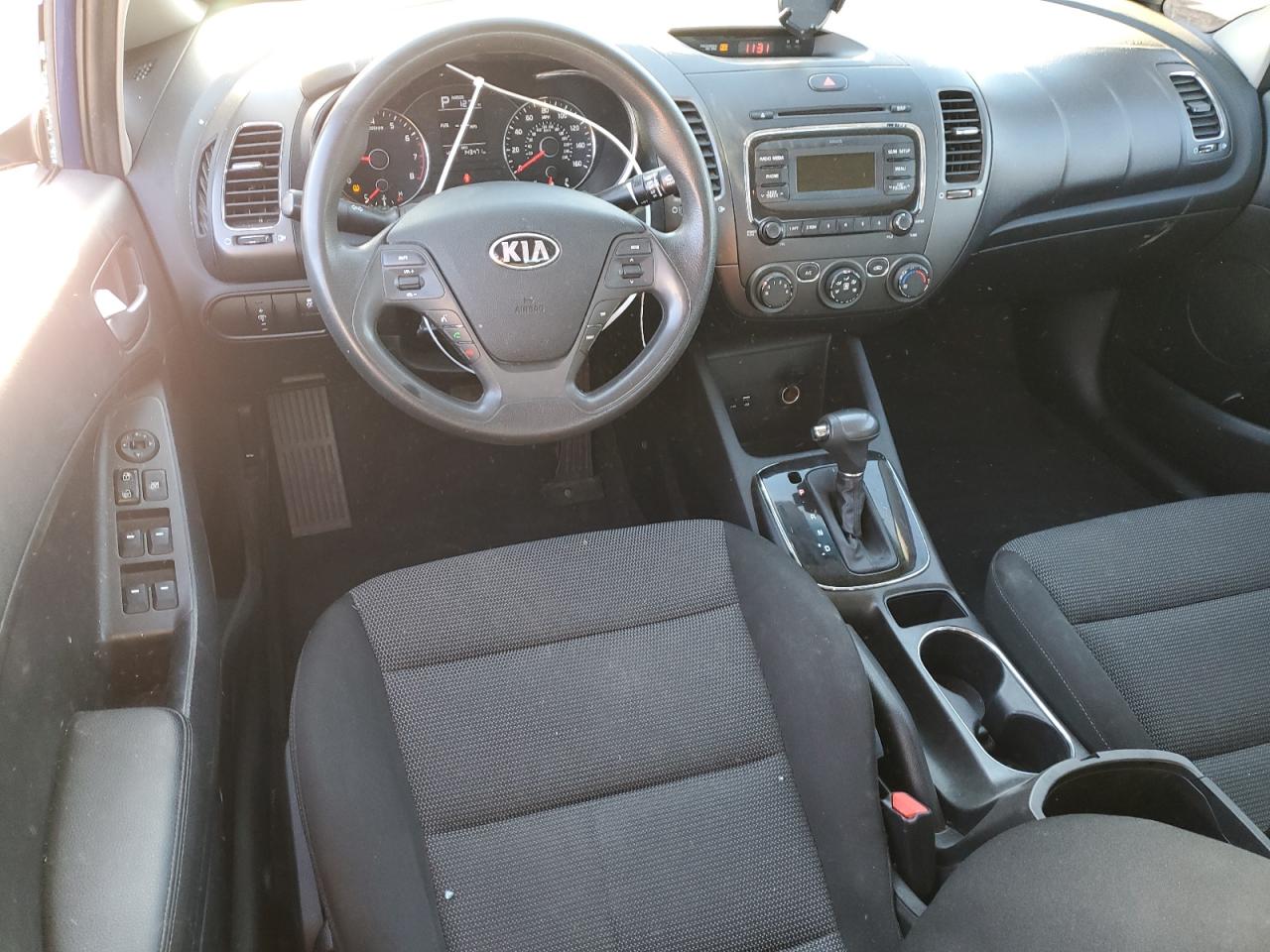 2017 Kia Forte - Image 8