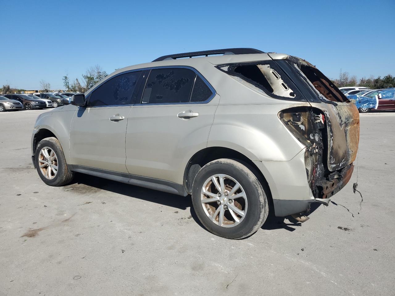 2016 Chevrolet Equinox - Image 2