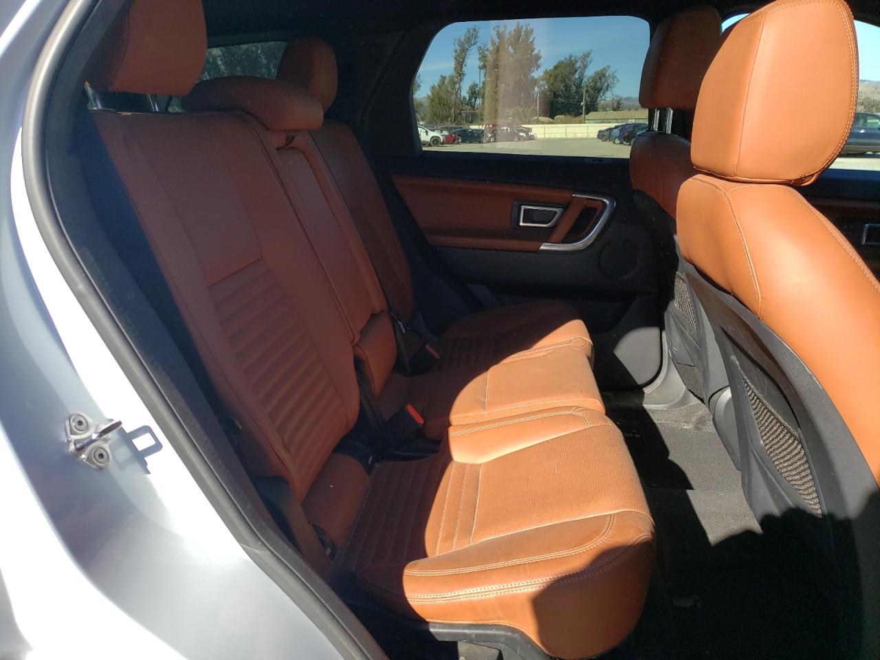 2016 Land Rover Discovery - Image 11