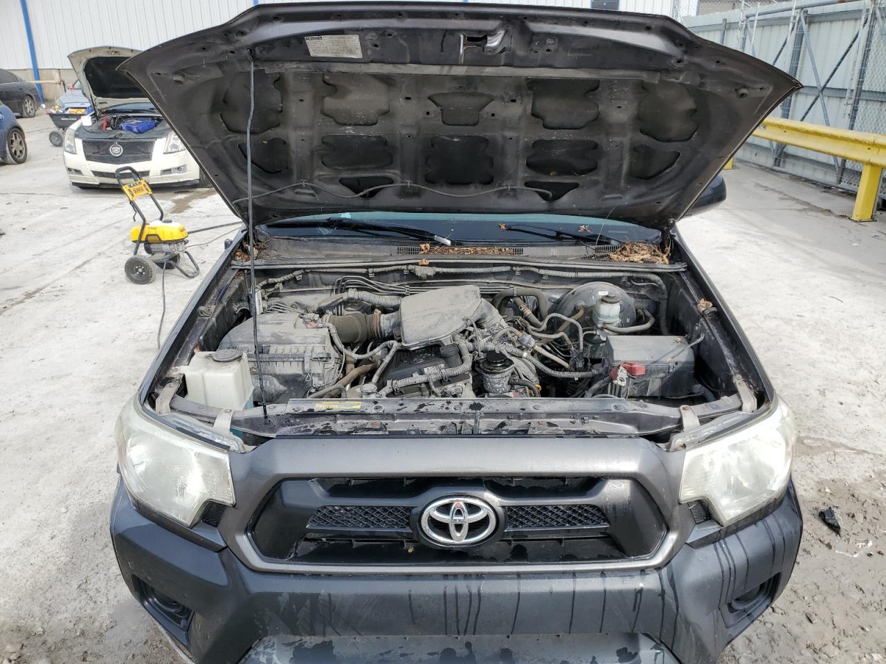 2012 Toyota Tacoma - Image 11