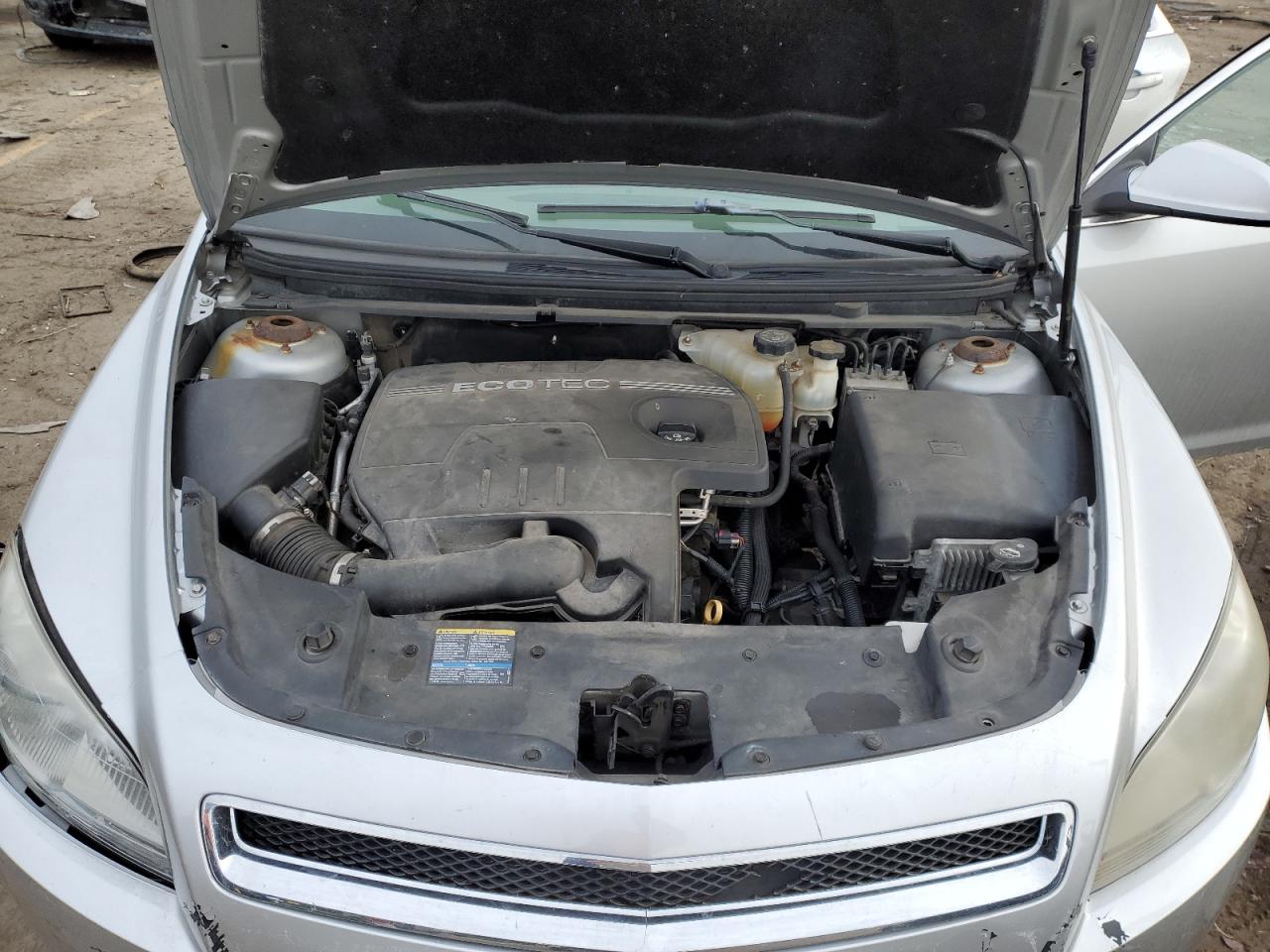2010 Chevrolet Malibu - Image 11