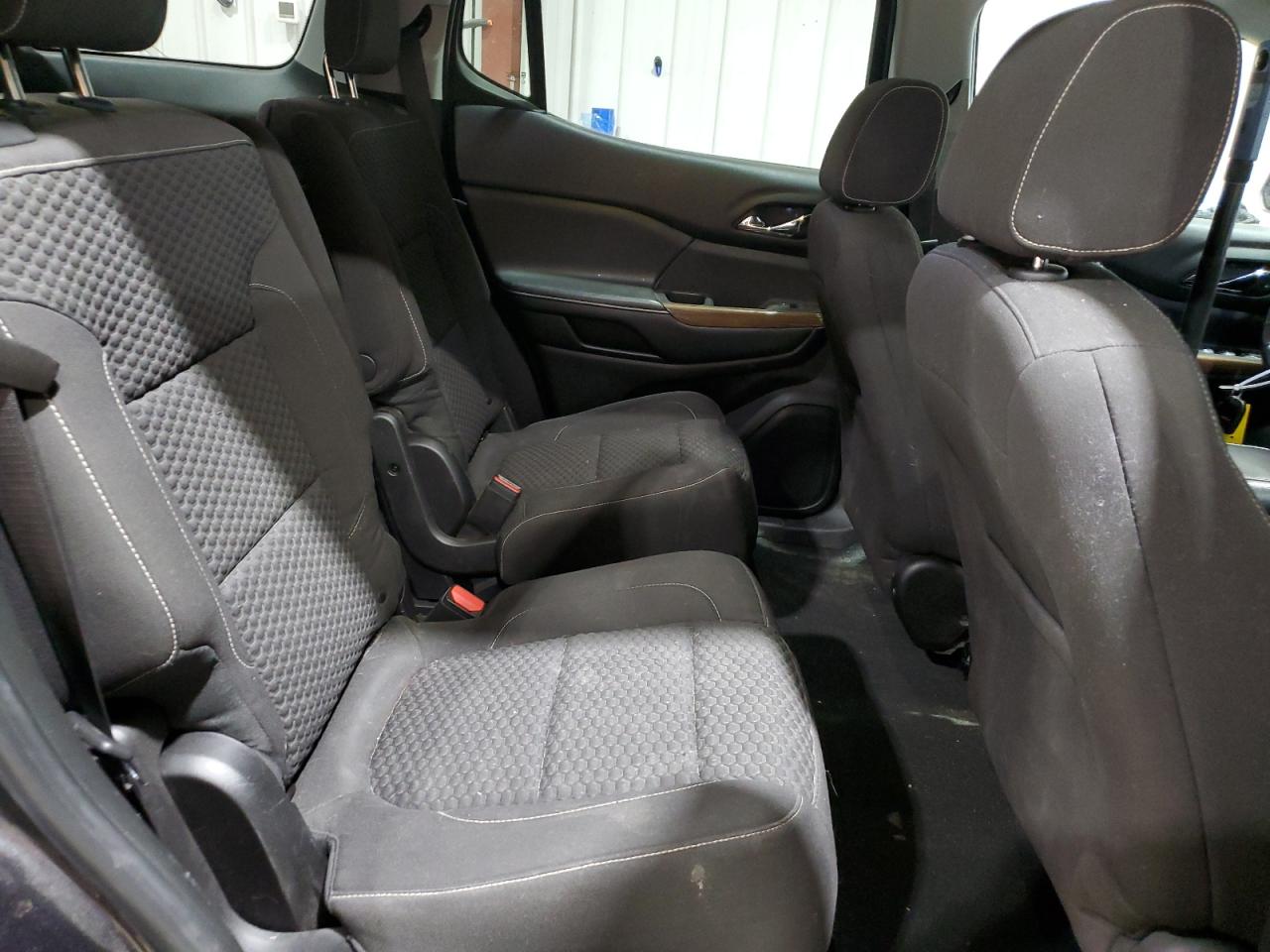 2017 GMC Acadia - Image 11