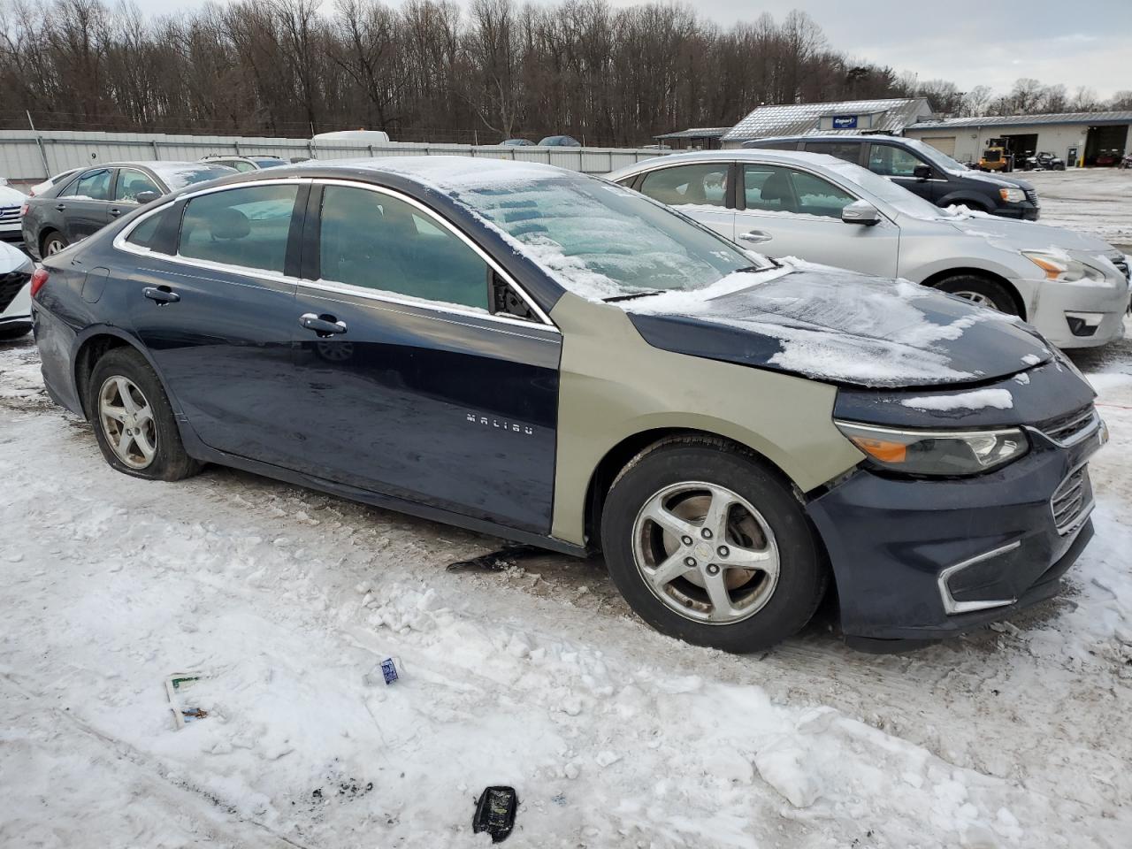 VIN 1G1ZC5ST2HF220941 2017 CHEVROLET MALIBU no.4