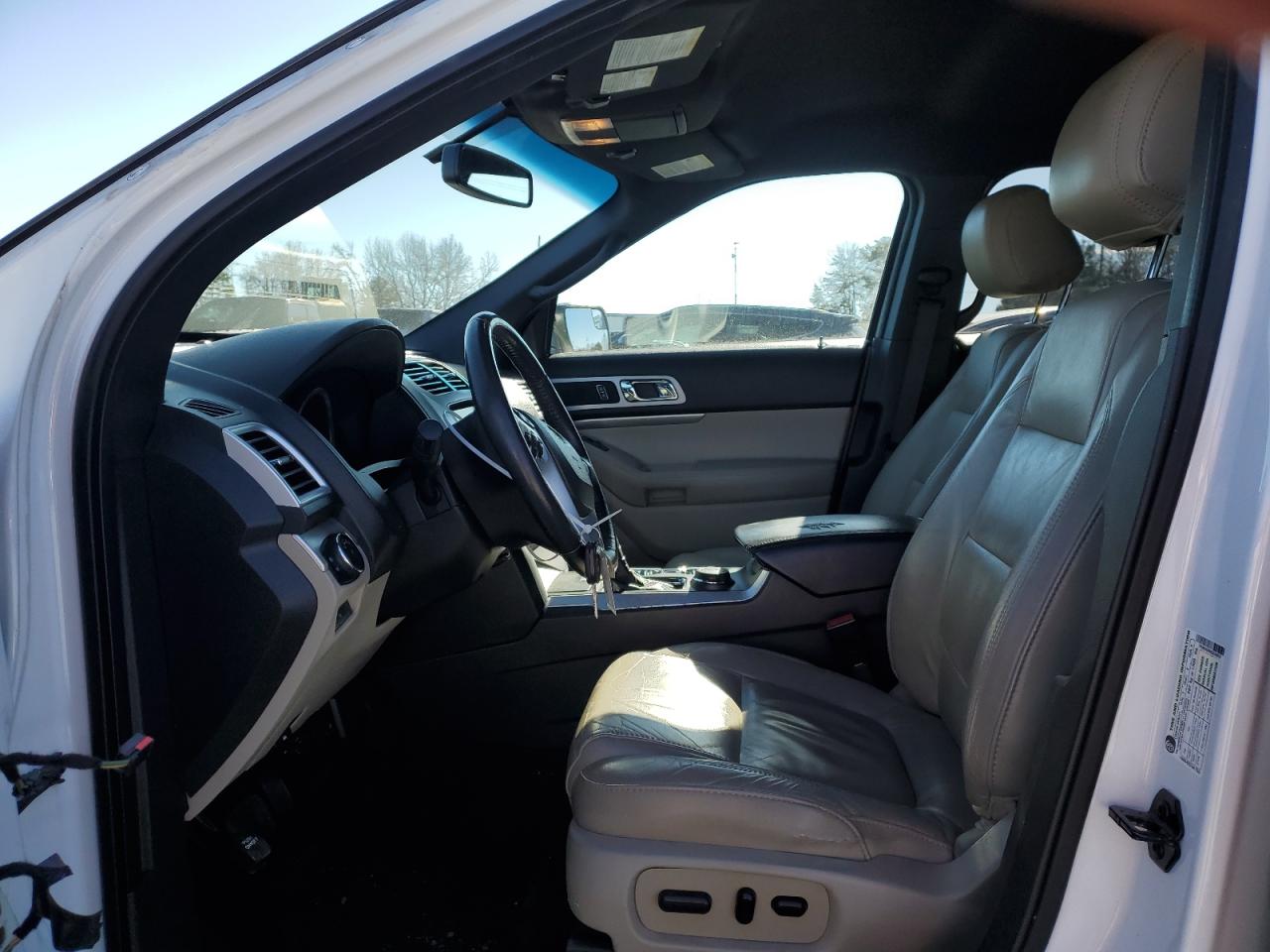 2014 Ford Explorer - Image 7