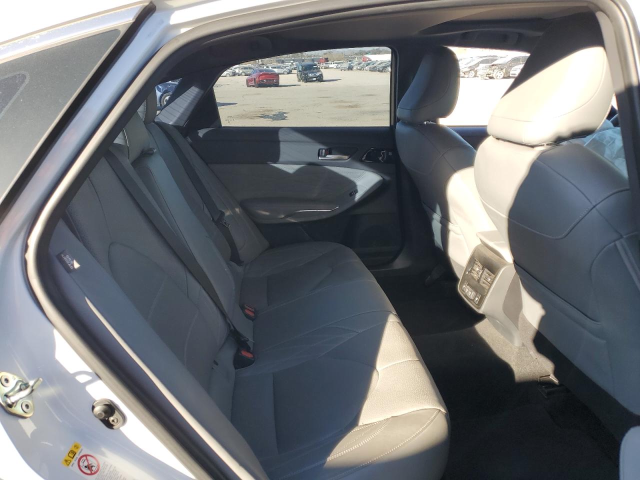 2019 Toyota Avalon - Image 11