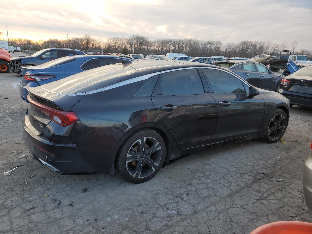 2021 Kia K5 - Image 3