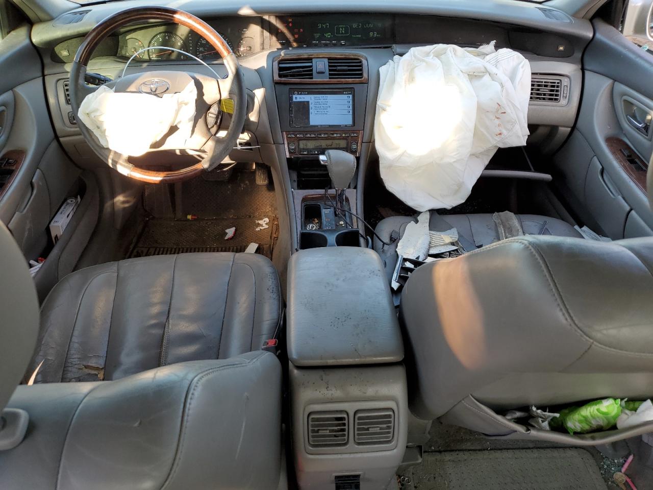 2003 Toyota Avalon - Image 8
