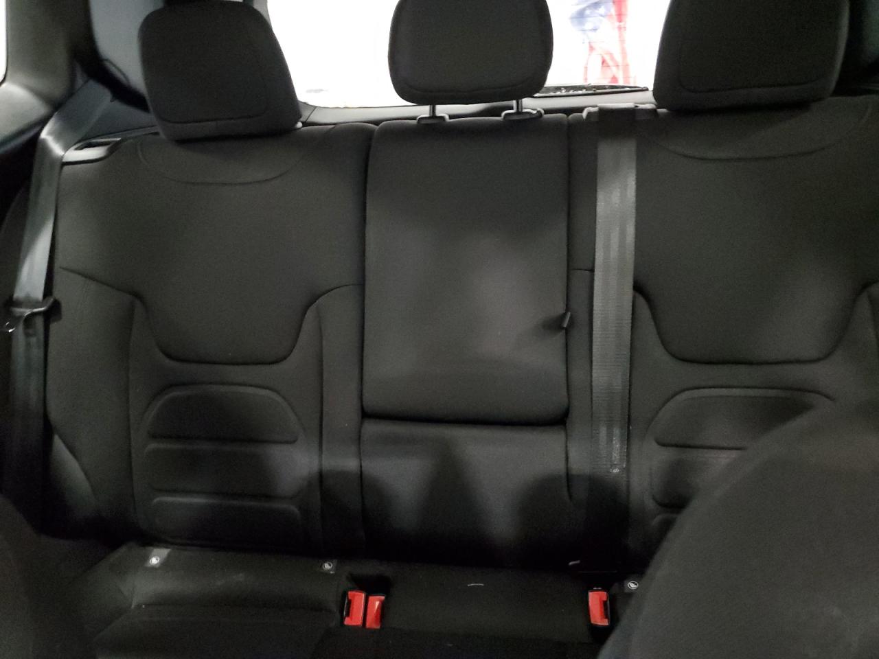 2021 Jeep Renegade - Image 10