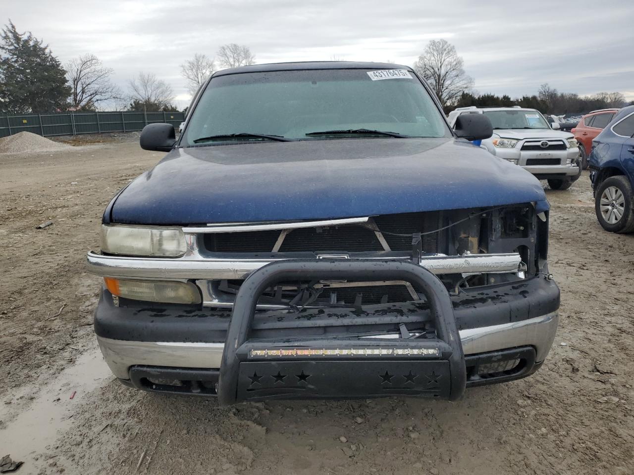 2002 Chevrolet Tahoe - Image 5