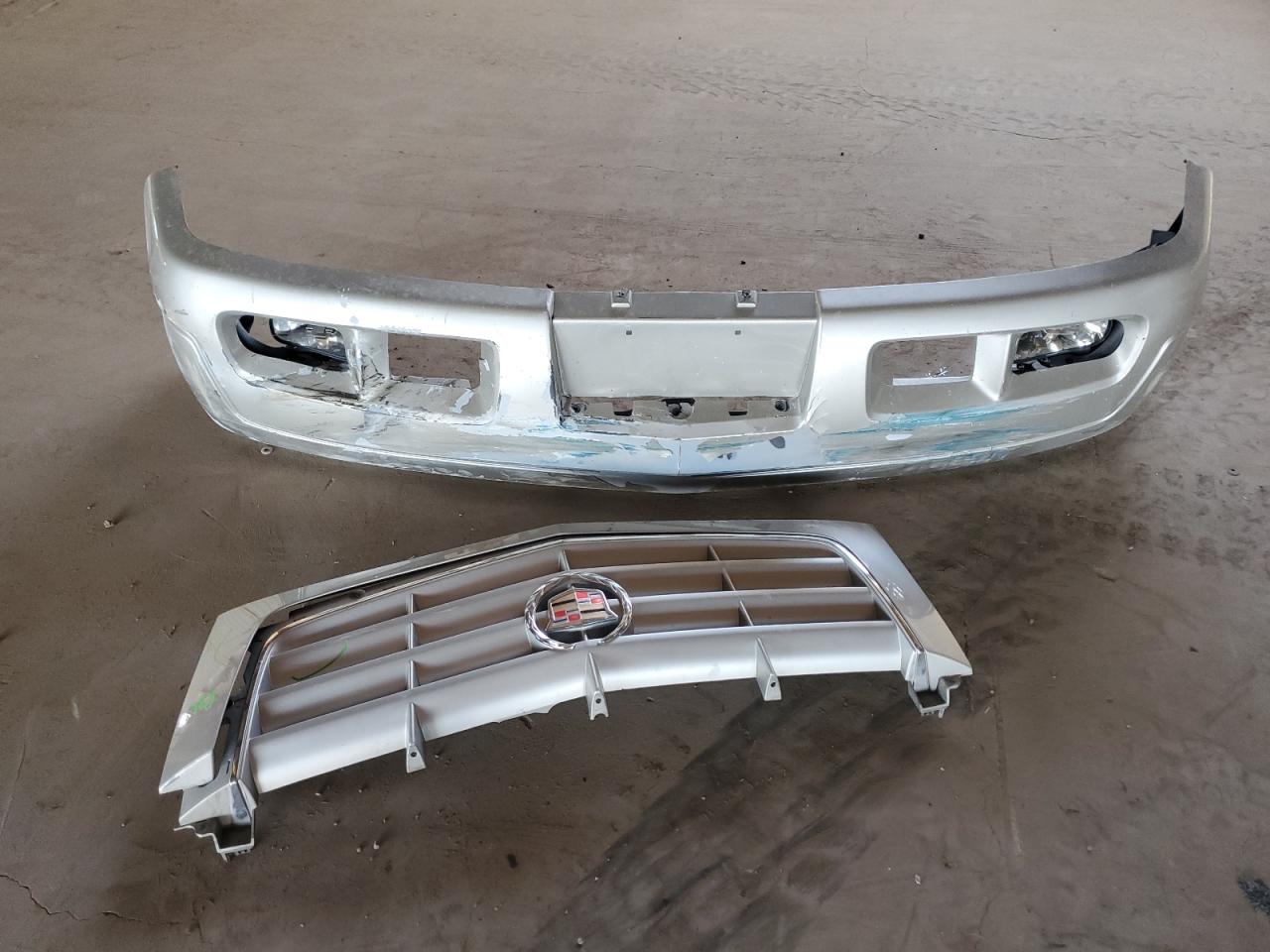 2005 Cadillac Escalade - Image 13