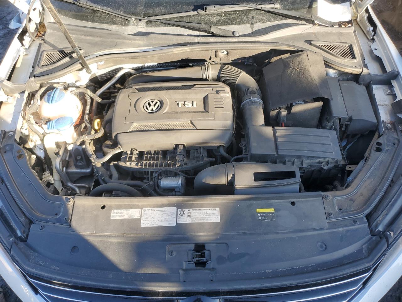 2016 Volkswagen Passat - Image 12