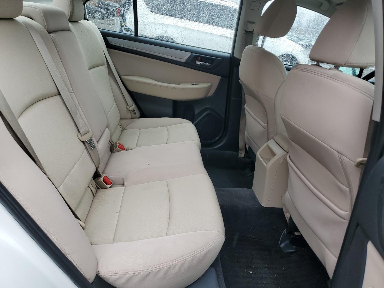 2015 Subaru Legacy - Image 10