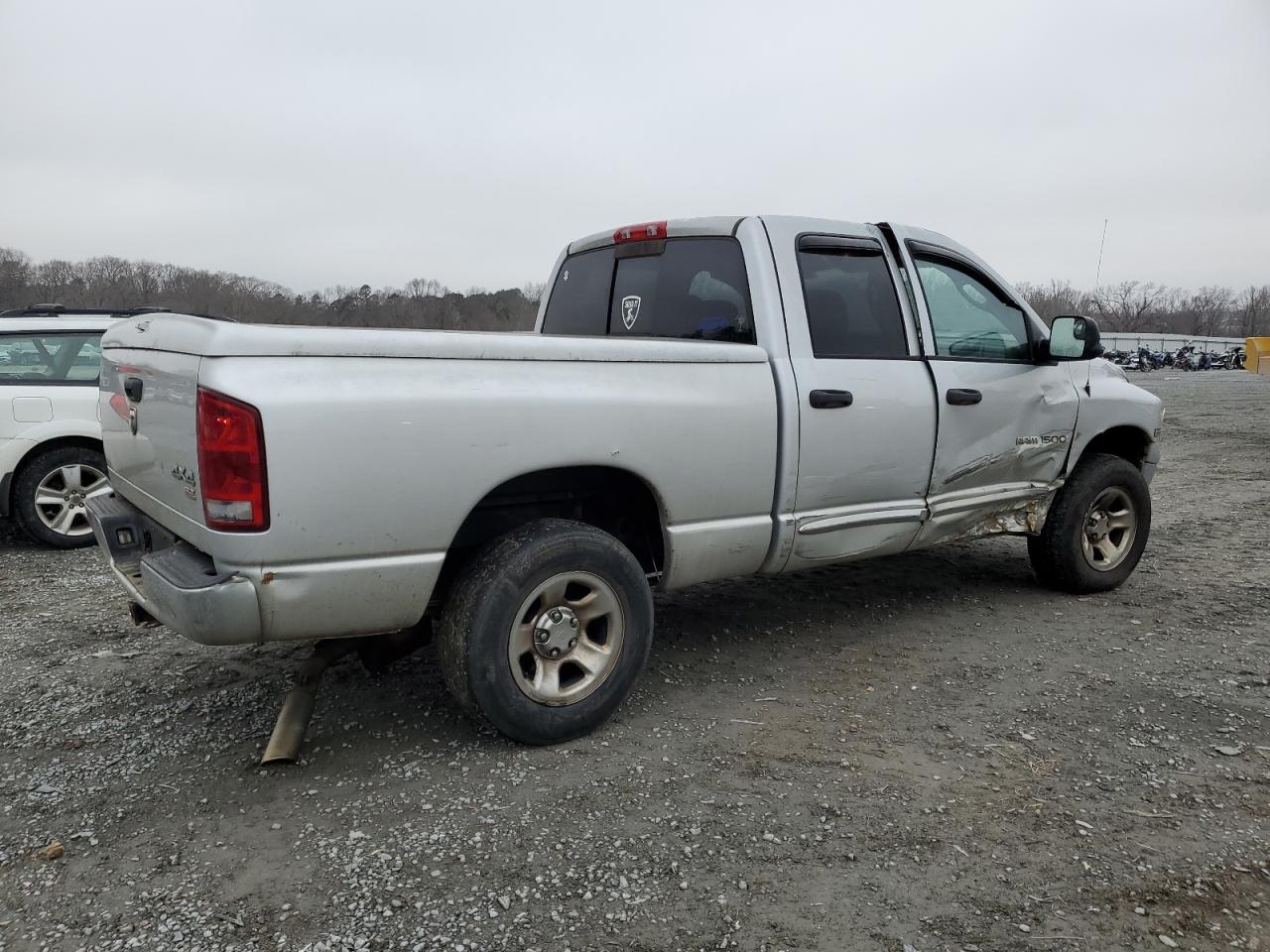 2005 Dodge RAM - Image 3