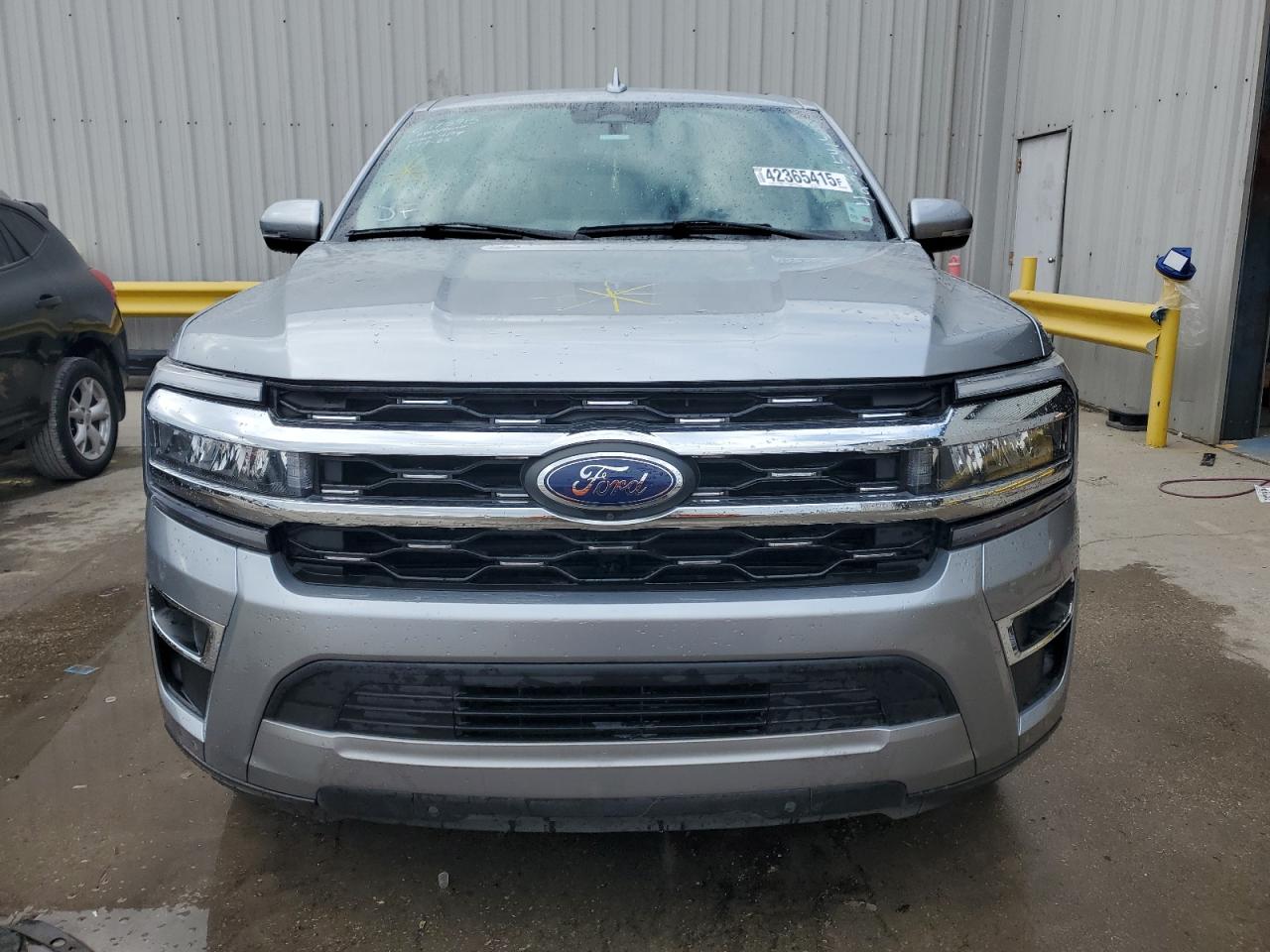 2023 Ford Expedition - Image 5