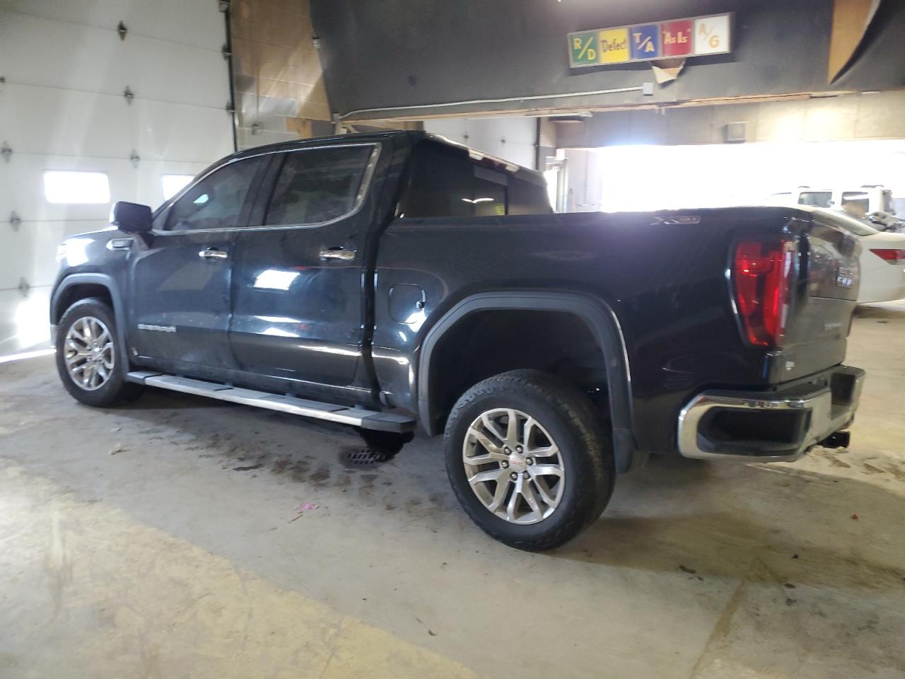 2020 GMC Sierra - Image 2