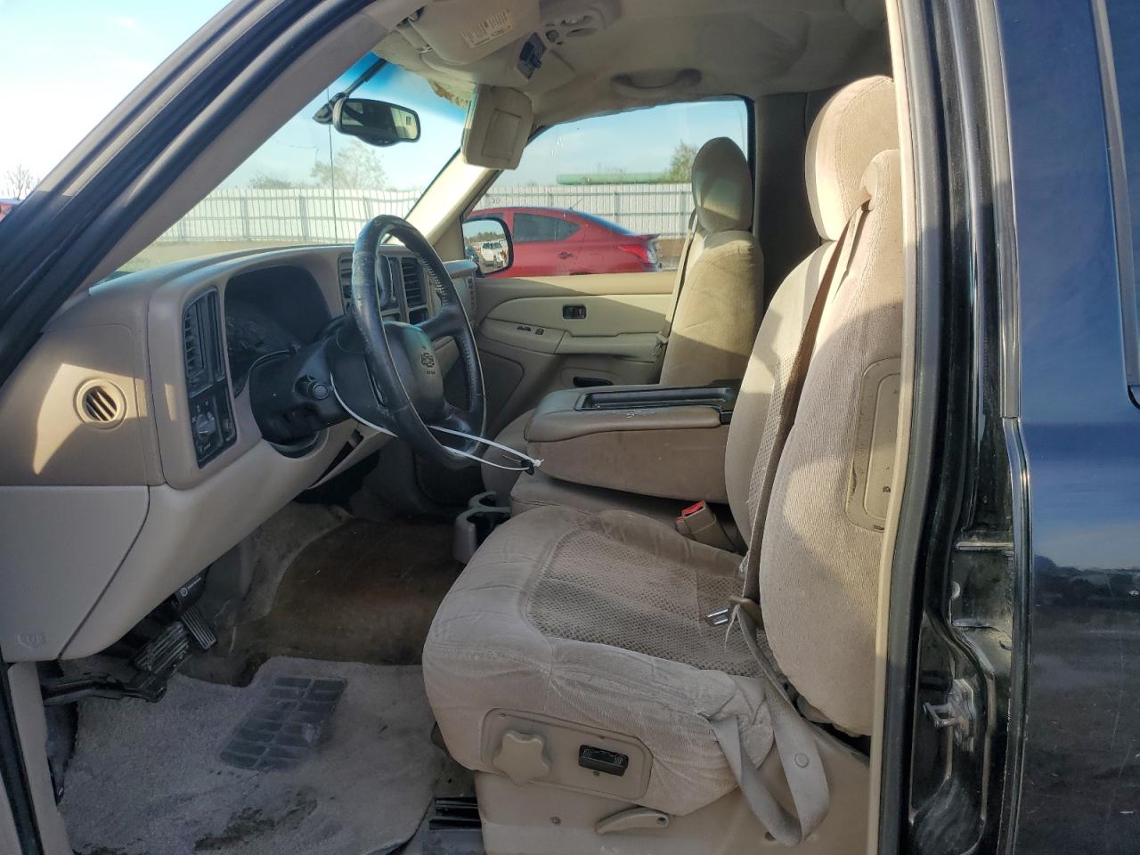 2002 Chevrolet Tahoe - Image 7