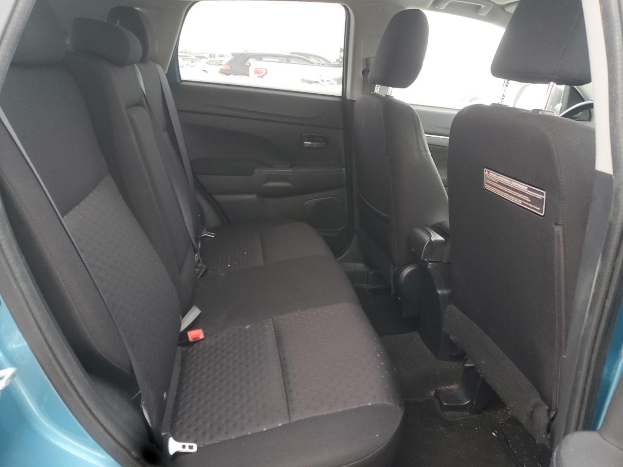 2012 Mitsubishi Outlander - Image 10