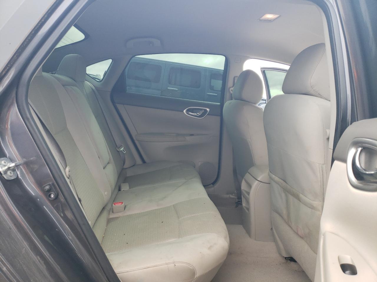 2014 Nissan Sentra - Image 10