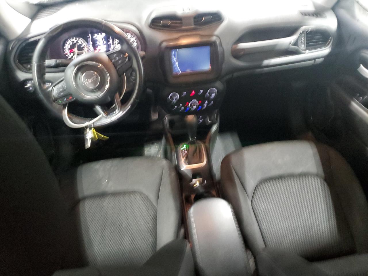 2020 Jeep Renegade - Image 8